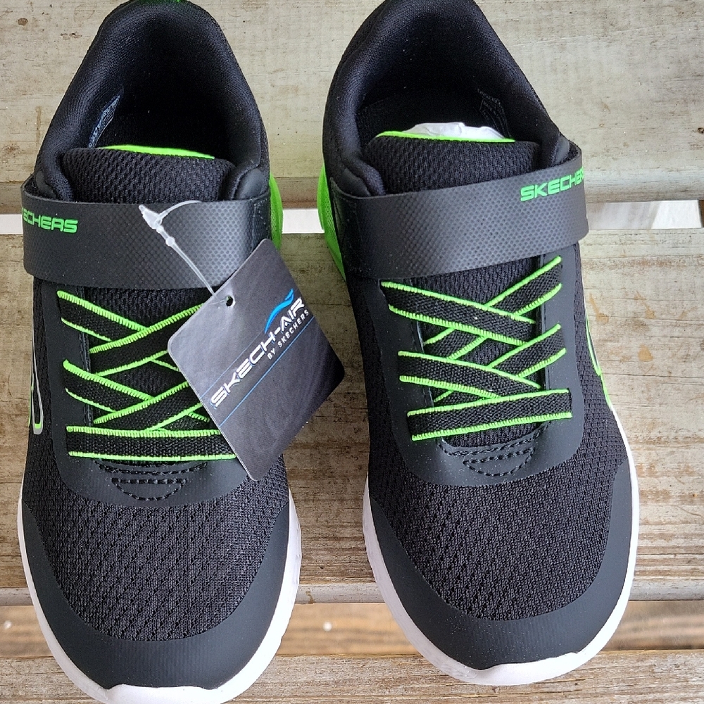 Skechers Kids Black and Neon Green Sneakers NWT